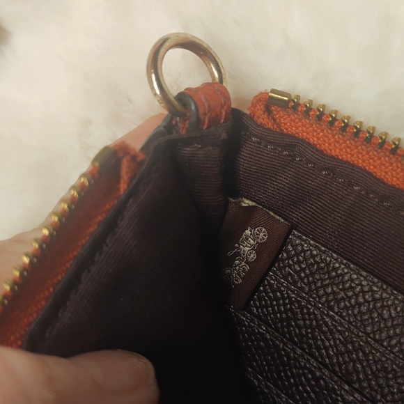 COACH Coral/Salmon Large Wristlet Clutch With Gold Chain Strap EUC - Picture 8 of 16